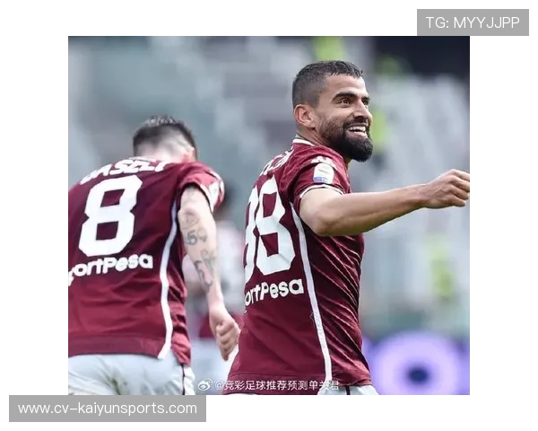 都灵定位球优势，针对科莫防线轮换压力